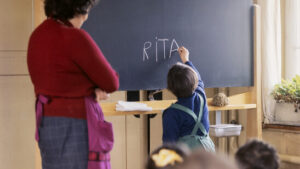 Genf will Primarschullehrer weiter vier Jahre zur Uni schicken