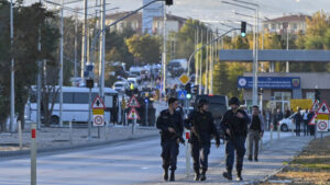 Nach Anschlag in Ankara: Türkei fliegt Angriffe in Syrien und Irak