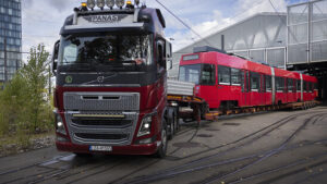 Dorfbrunnen von Erlinsbach SO muss Tramtransport Bern-Lwiw weichen