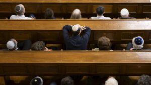 Trauer und mahnende Worte an Gedenkanlass in Berner Synagoge