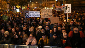 Tausende protestieren gegen slowakische Regierung