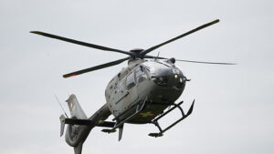 Armee-Helikopter kollidiert vor Landung in Alpnach OW mit Gelände