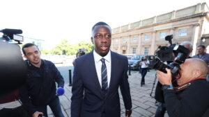 Manchester City muss Mendy Lohn in Millionenhöhe auszahlen