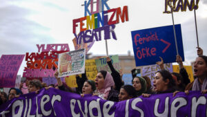 Gewalt gegen Frauen – Protest in Istanbuler Zentrum verboten