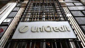 Unicredit erhöht Anteil an Commerzbank auf 28 Prozent