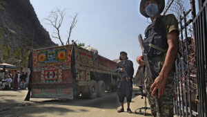 Stadt in Pakistan von Versorgung abgeschnitten