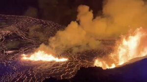 Vulkan Kilauea auf Hawaii spuckt wieder Lava