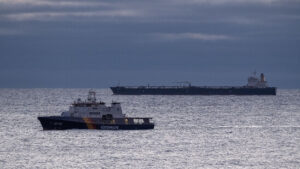 Havarierter Öltanker bis vor Sassnitz geschleppt